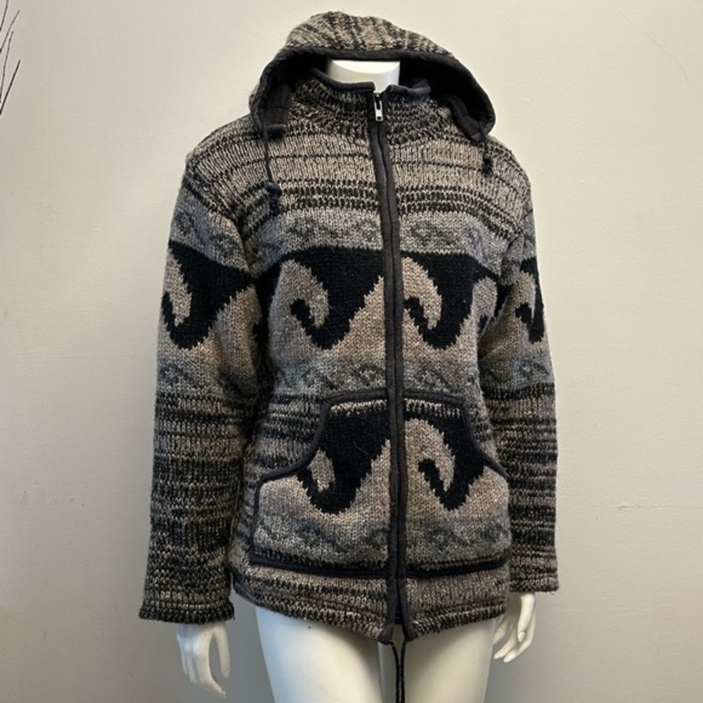 Gorgeous 100% Wool Knit Zip Up Patterned Hooded Jacket. Fleece Lined. Very Warm